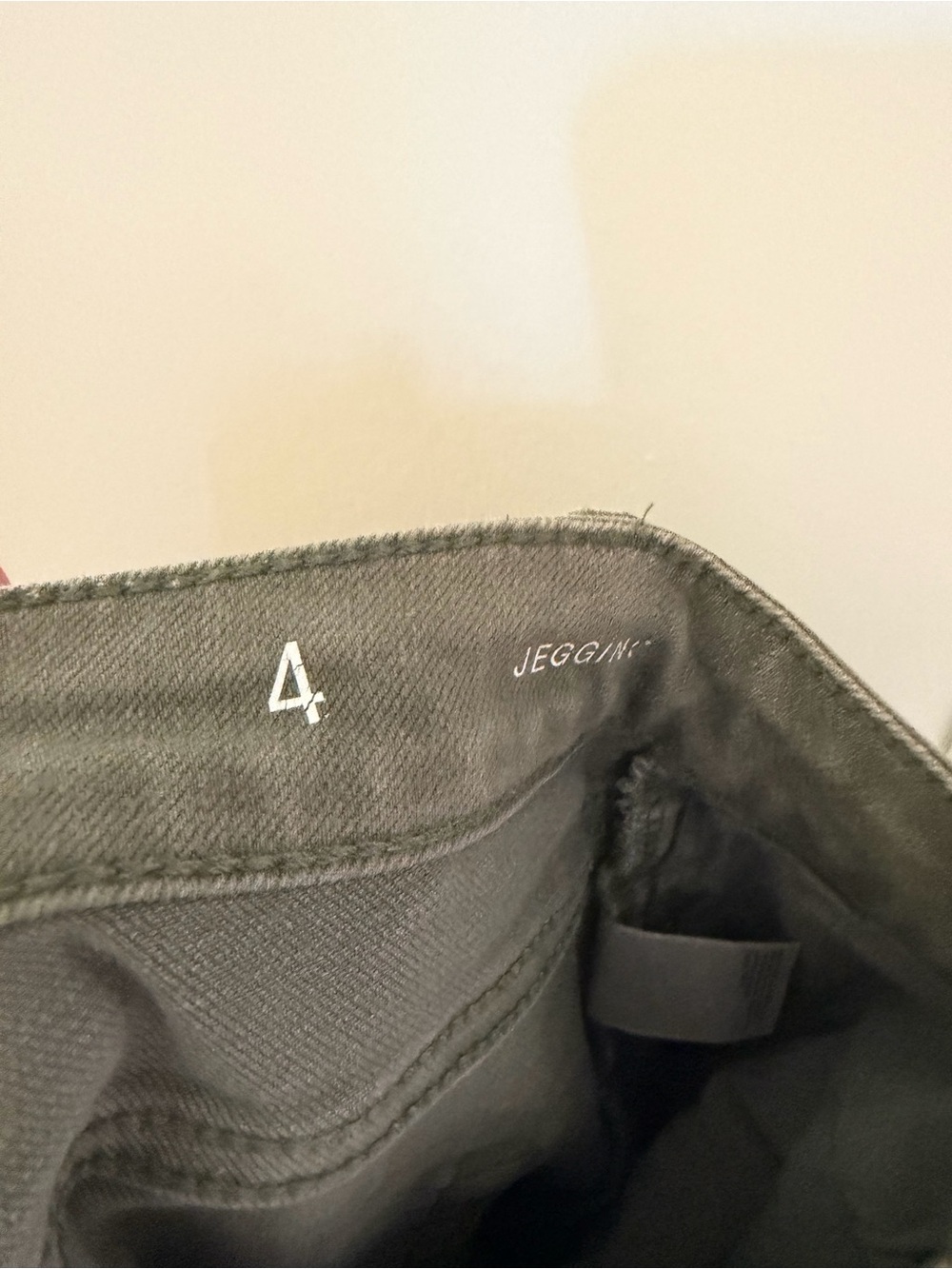 a.n.a Olive High-Rise Casual Jeans - Size 4 - Picture 3 of 6